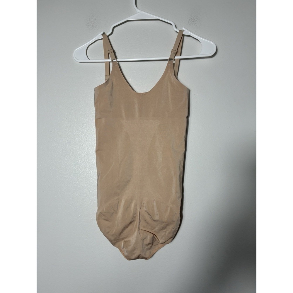 spanx shapewear bodysuit Sz Small Nude Hook Eye Closure Ajustable Straps - Picture 3 of 3